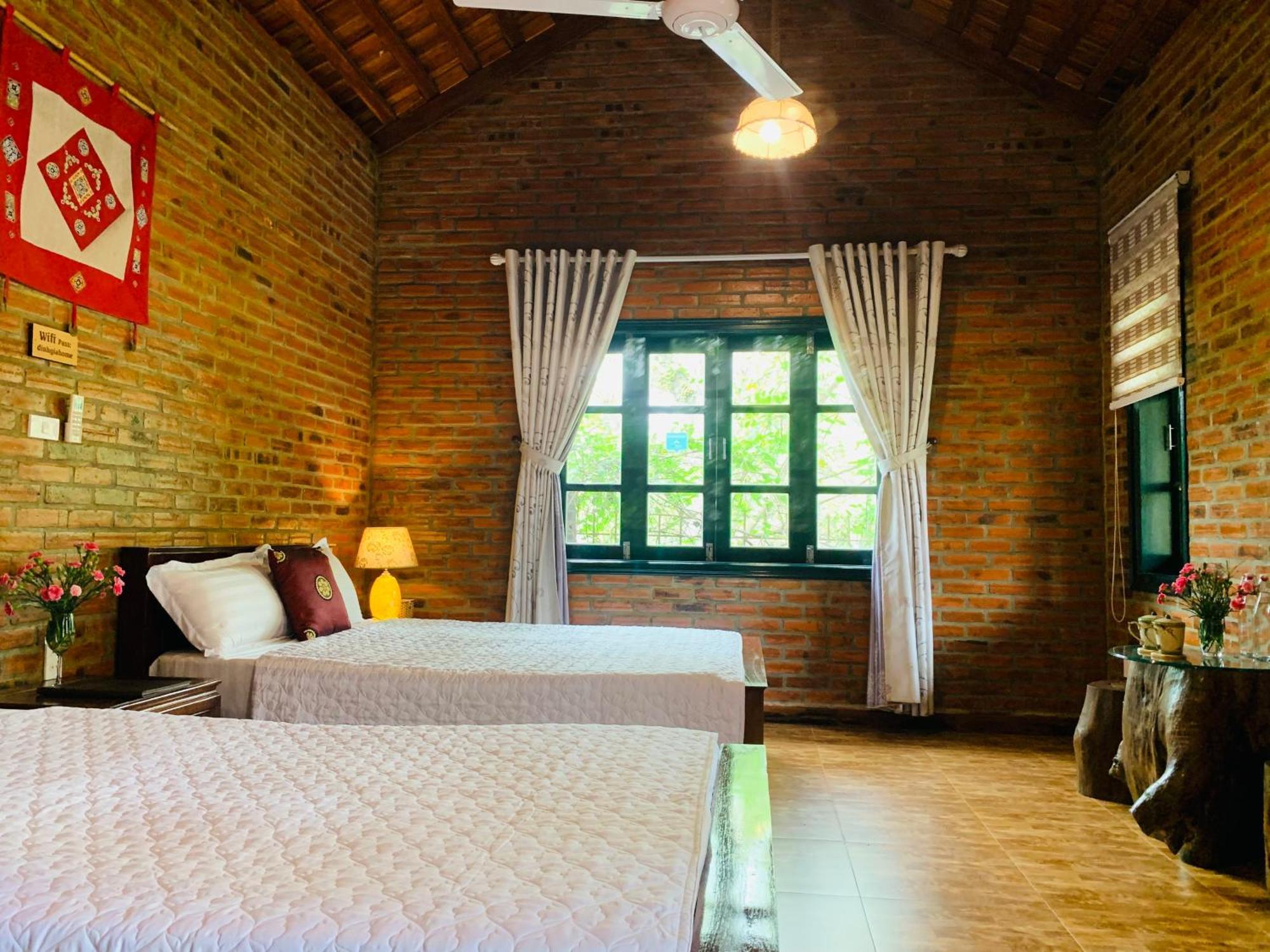 Dinh Gia Home Villa & Resort Ninh Bình Rum bild