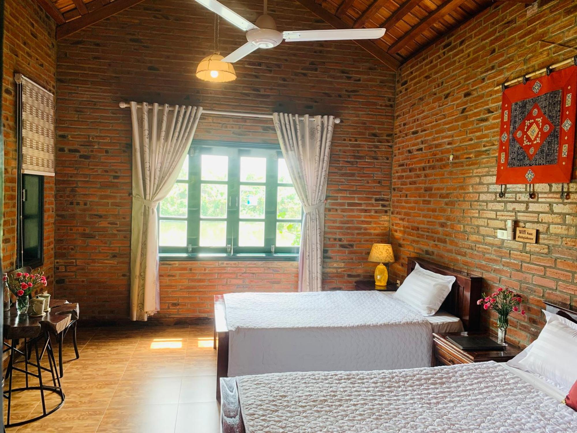 Dinh Gia Home Villa & Resort Ninh Bình Rum bild